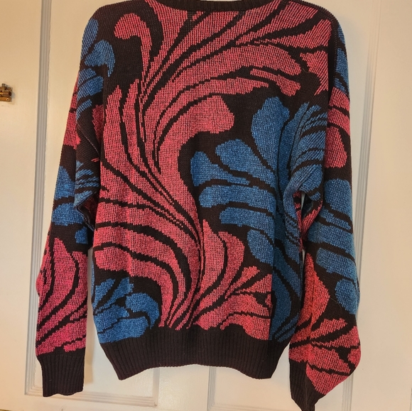 💙Vintage Blue and Pink Swirl Sweater💖 - Picture 2 of 3